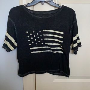 American Eagle cropped tshirt